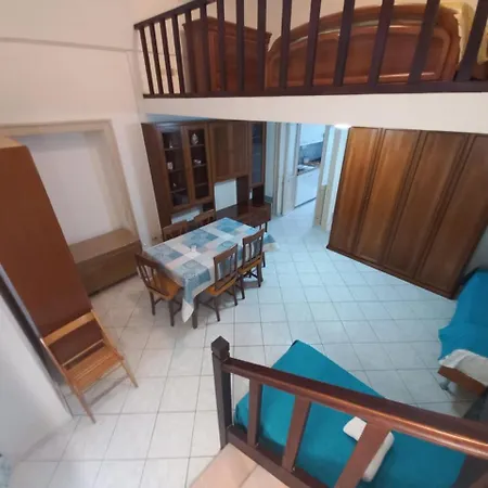 Agenzia Aprea, La Casa Di Rosy * 蓬扎