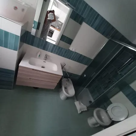 Agenzia Aprea, La Casa Di Rosy *